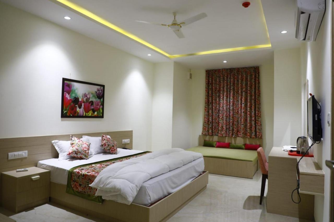Hotel Grand Vasaante Bhilwara Buitenkant foto